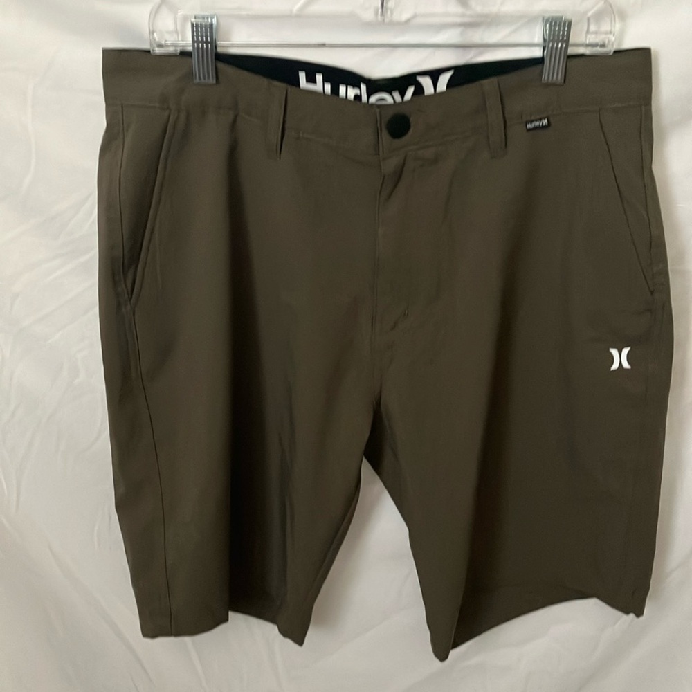 Hurley: Dark Green Boardshorts- pockets- lightweight- 34